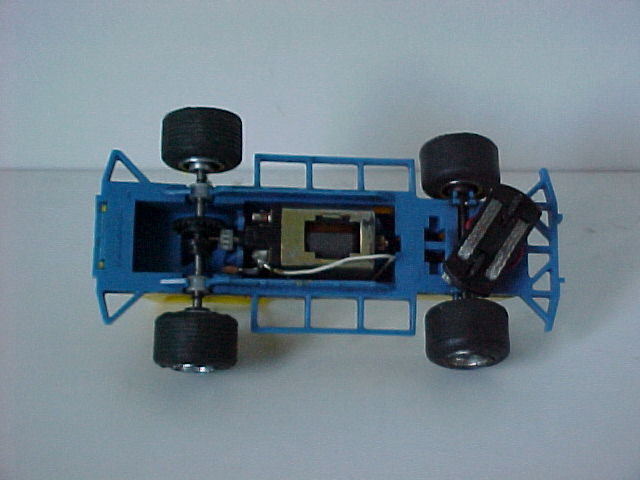 Underside, guide at angle