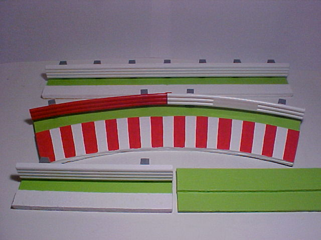 Curved and straight borders with barriers, from in front